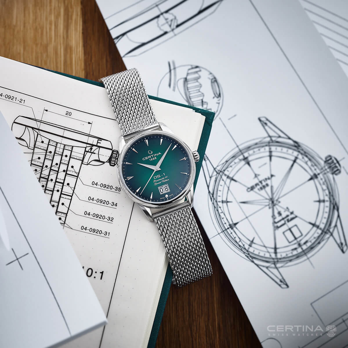 Certina C0294261109160 мужские часы застежка крупным планом