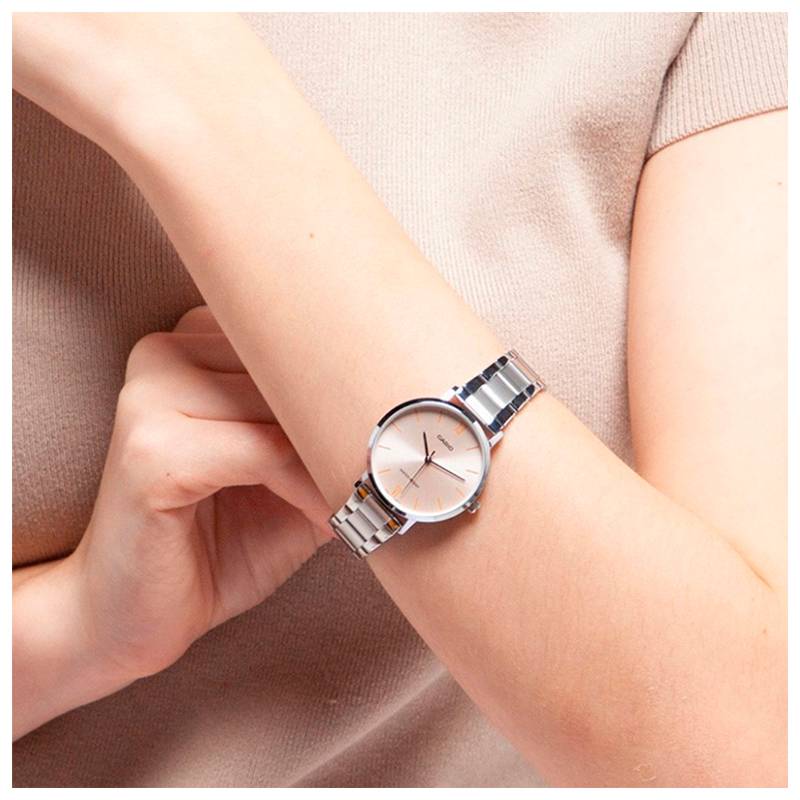 Casio Casio Collection LTP-VT01D-4B2 , наручные женские часы фото под углом