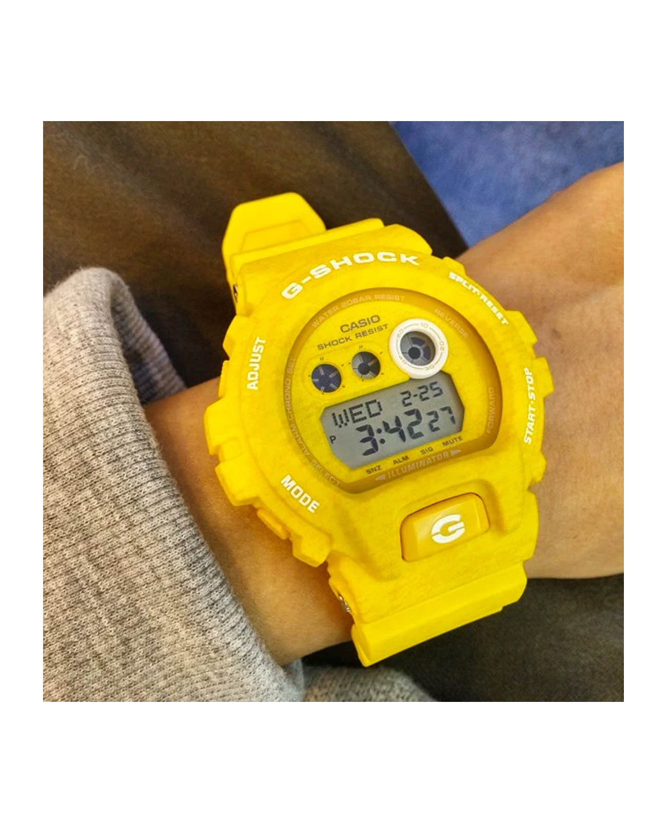 Casio Casio G-Shock GD-X6900HT-9ER , наручные мужские часы фото под углом