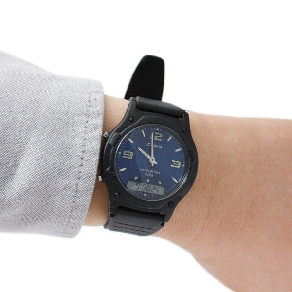 Casio Casio Collection AW-49HE-2AVDF (AW-49HE-2A) , наручные мужские часы фото под углом