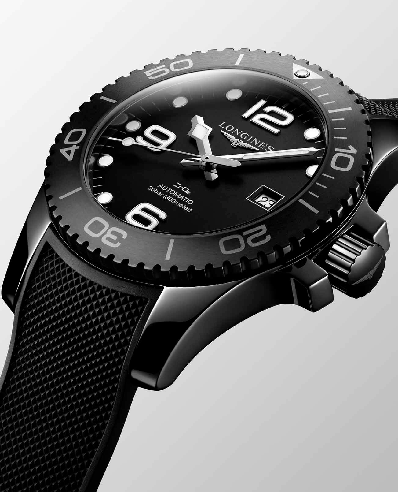 Longines L37844569 мужские часы застежка крупным планом