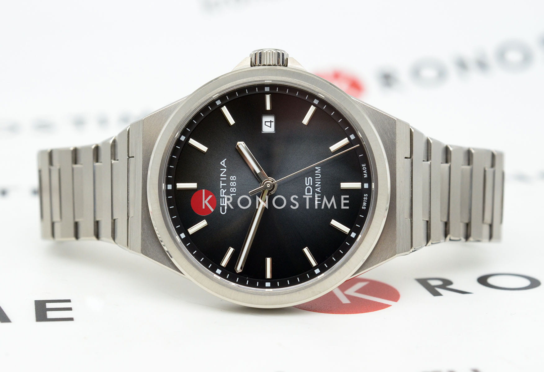 Certina Certina DS-7 Quartz C043.410.44.051.00 , наручные мужские часы фото под углом