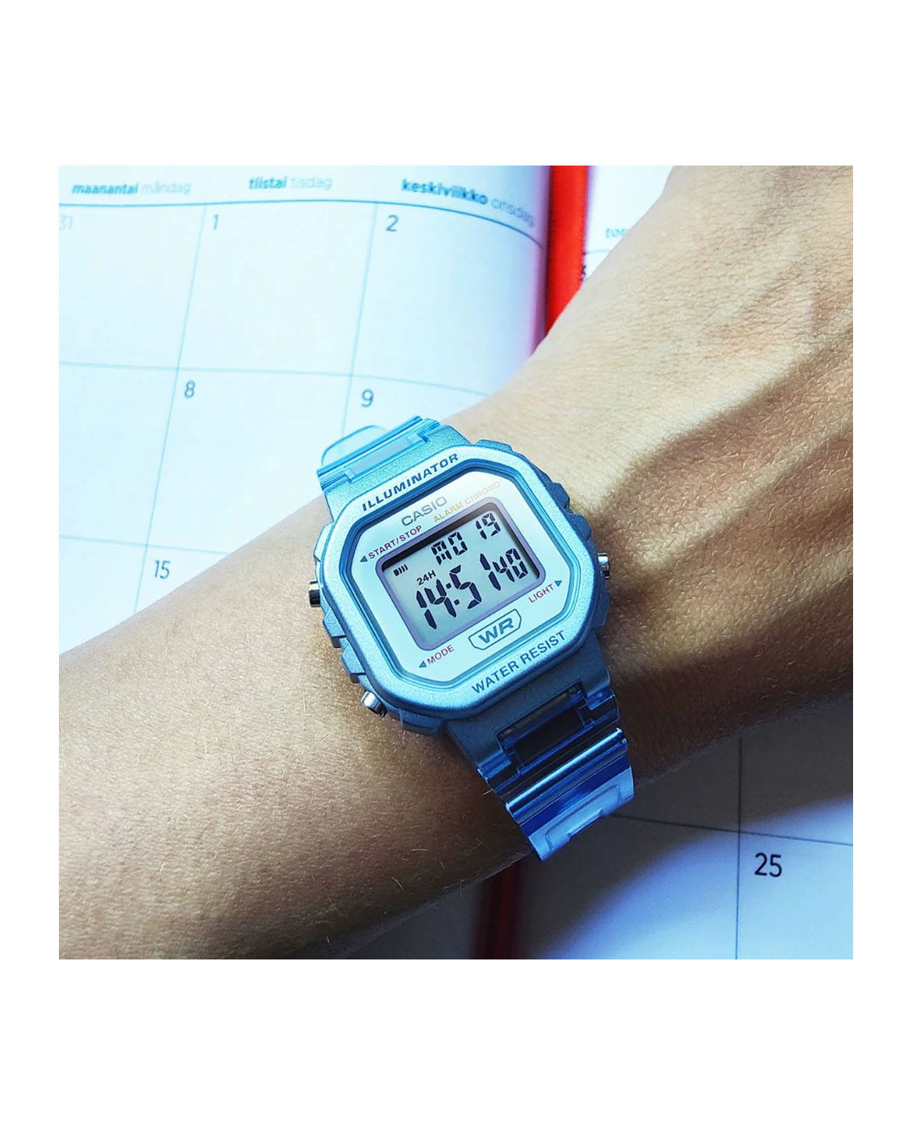 Casio Casio Collection LA-20WHS-2AEF , наручные женские часы фото под углом