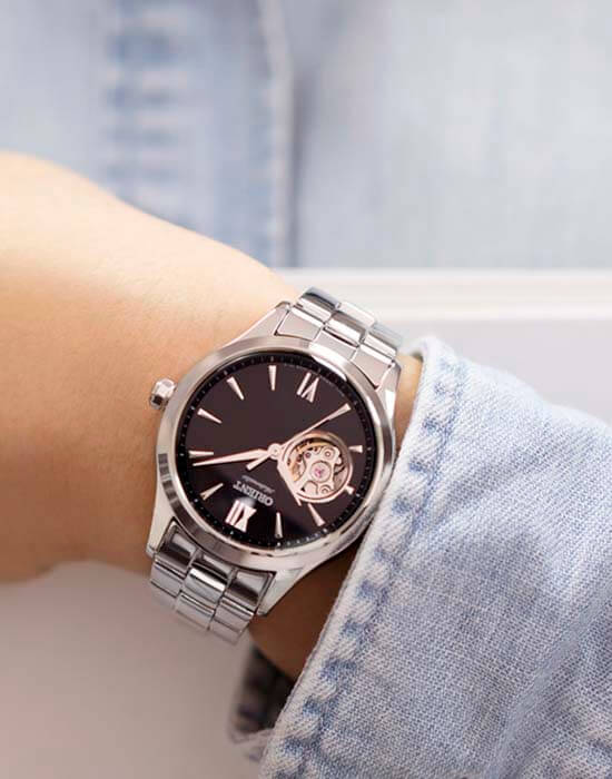 Orient RA-AG0021B женские часы застежка крупным планом