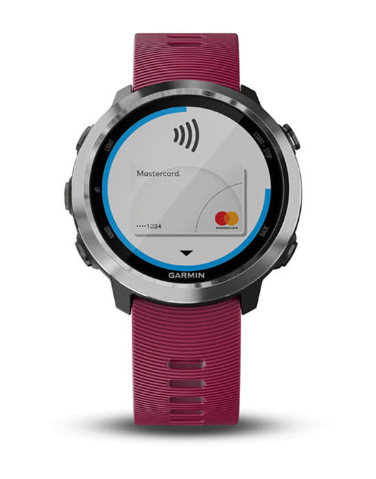 Garmin 010-01863-31 мужские часы застежка крупным планом