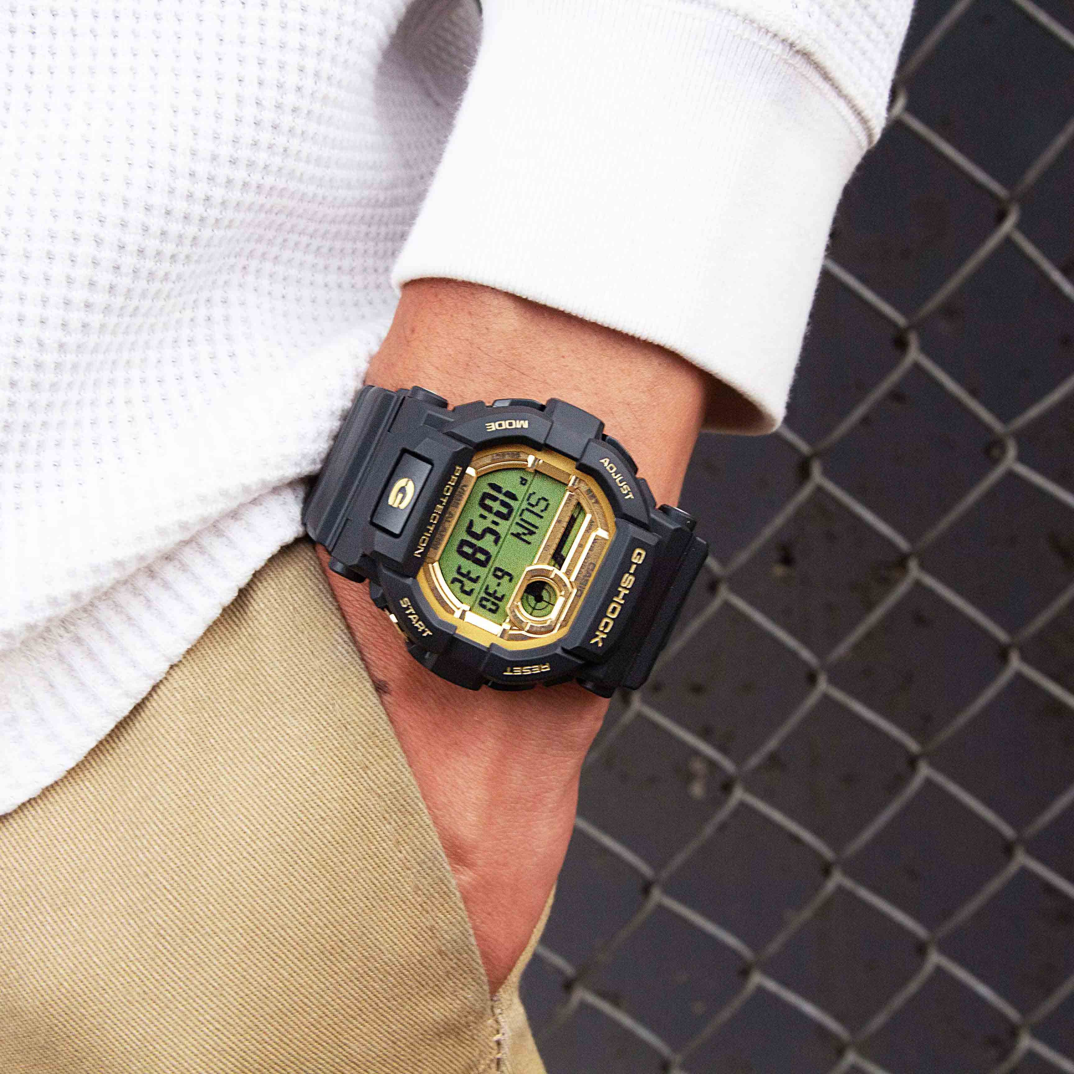 Casio Casio G-Shock GD-350GB-1DR (GD-350GB-1) , наручные мужские часы фото под углом