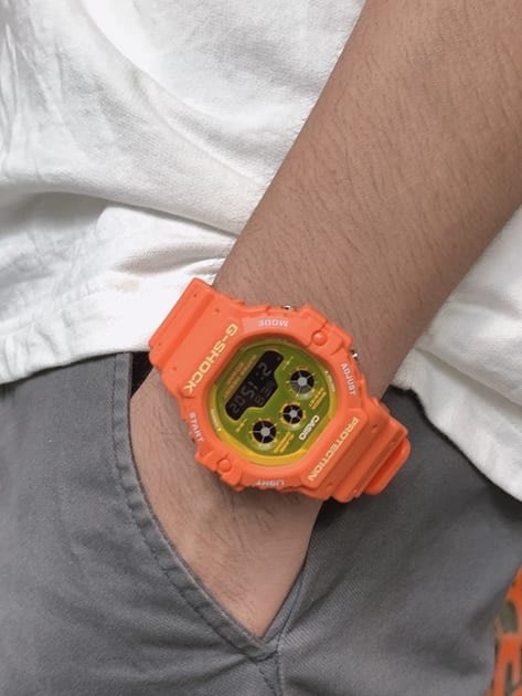 Casio Casio G-Shock DW-5900TS-4 , наручные мужские часы фото под углом