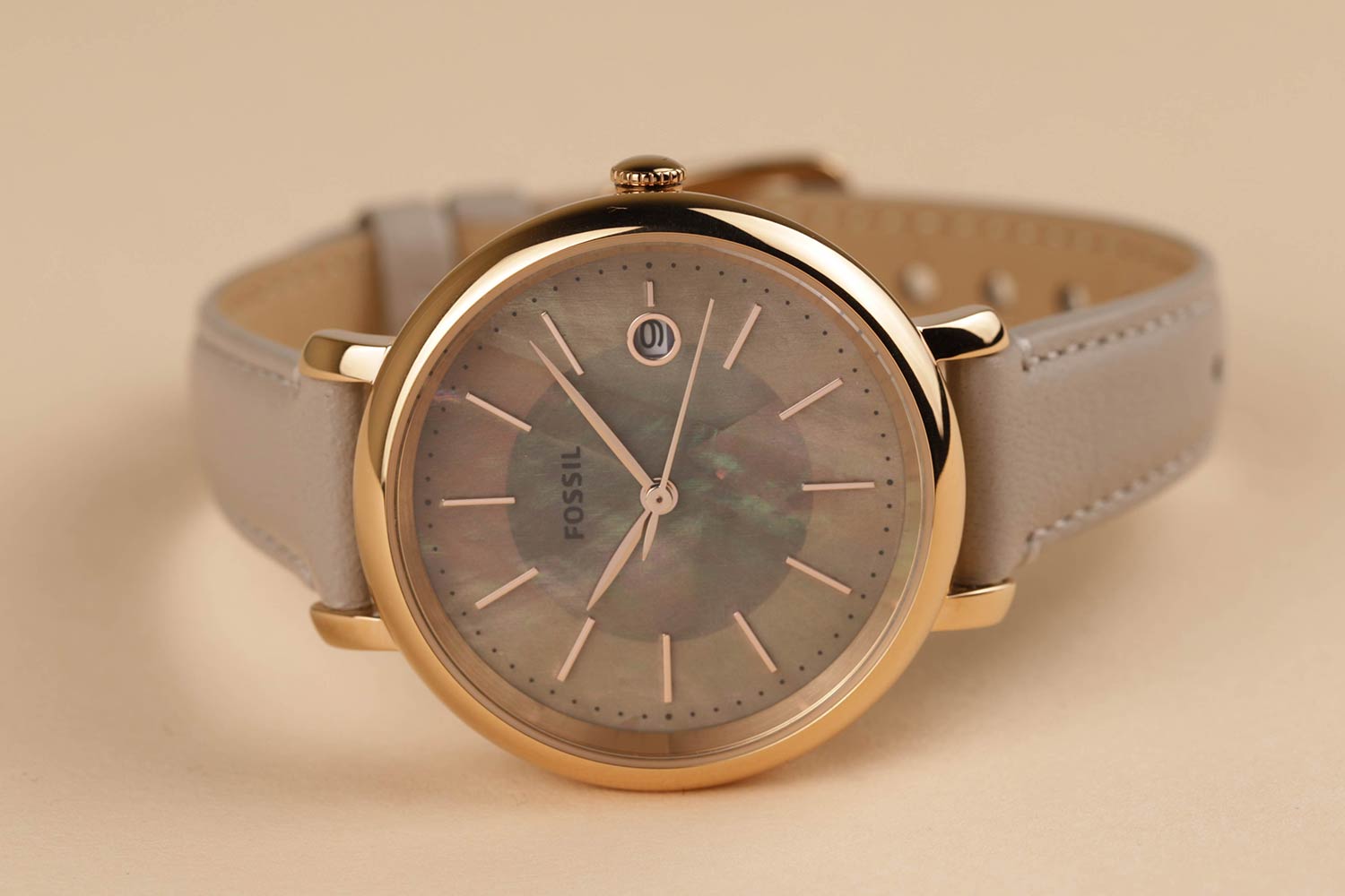 Fossil Fossil Carlie ES5091 , наручные женские часы фото под углом