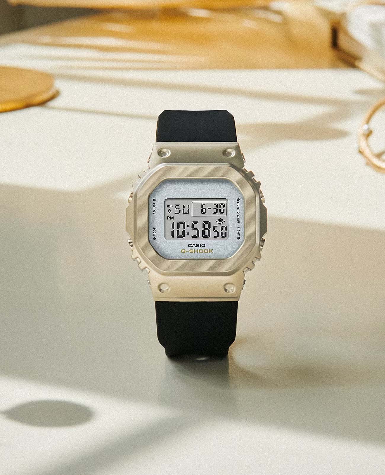 Casio Casio G-Shock GM-S5600BC-1DR (GM-S5600BC-1) япония наручные женские часы заводная головка с логотипом Casio