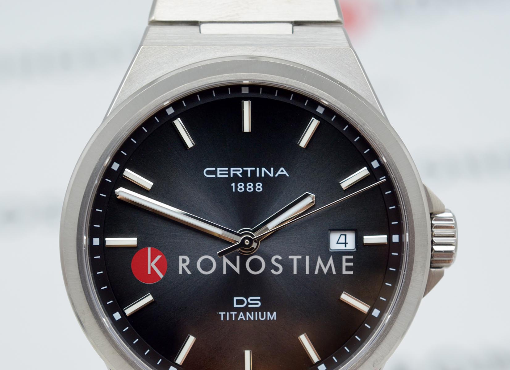 Certina Certina DS-7 Quartz C043.410.44.051.00, ds 7 швейцария мужские часы на браслете титановый боковой вид