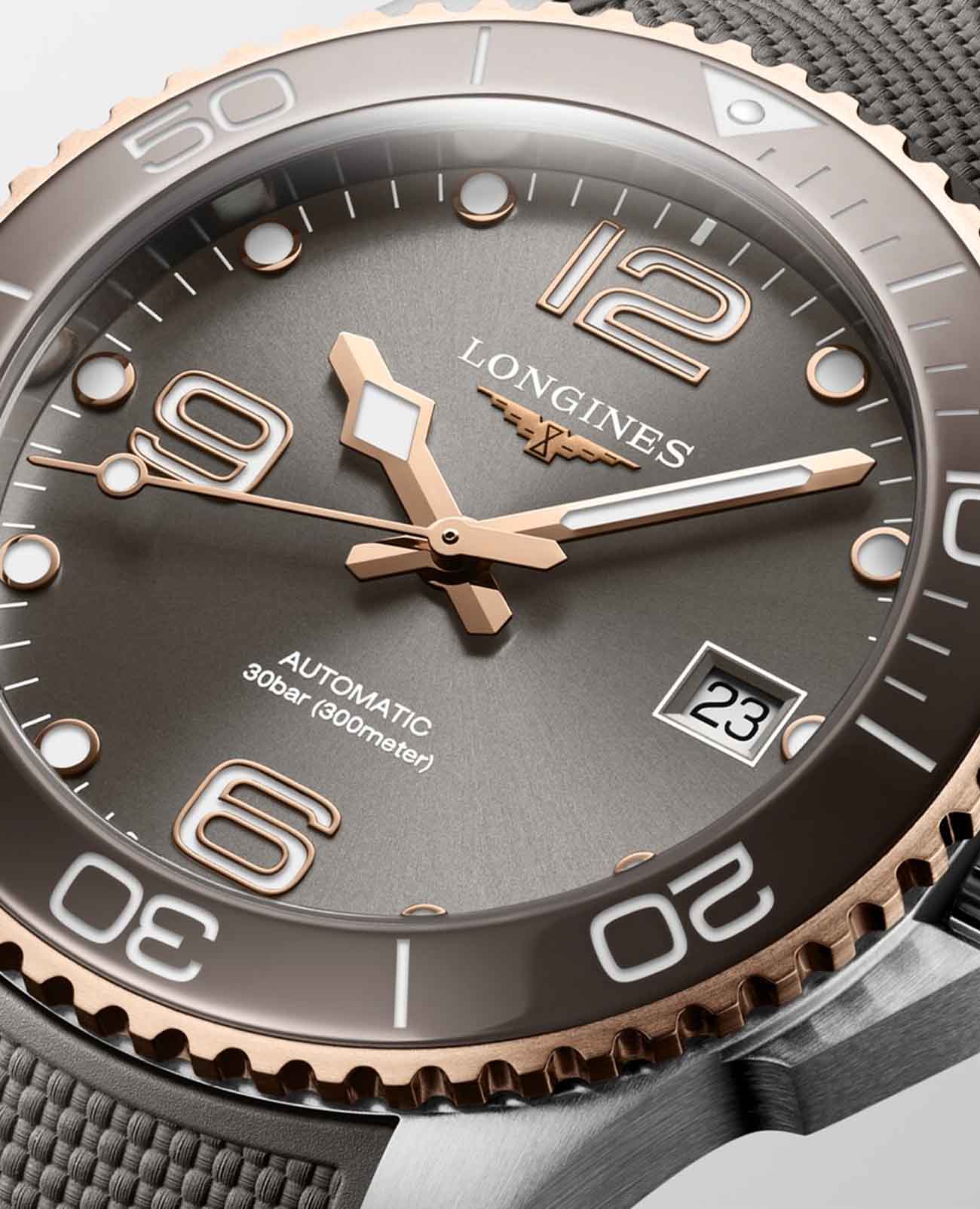 Longines Longines HydroConquest L3.780.3.78.9 , наручные женские часы фото под углом