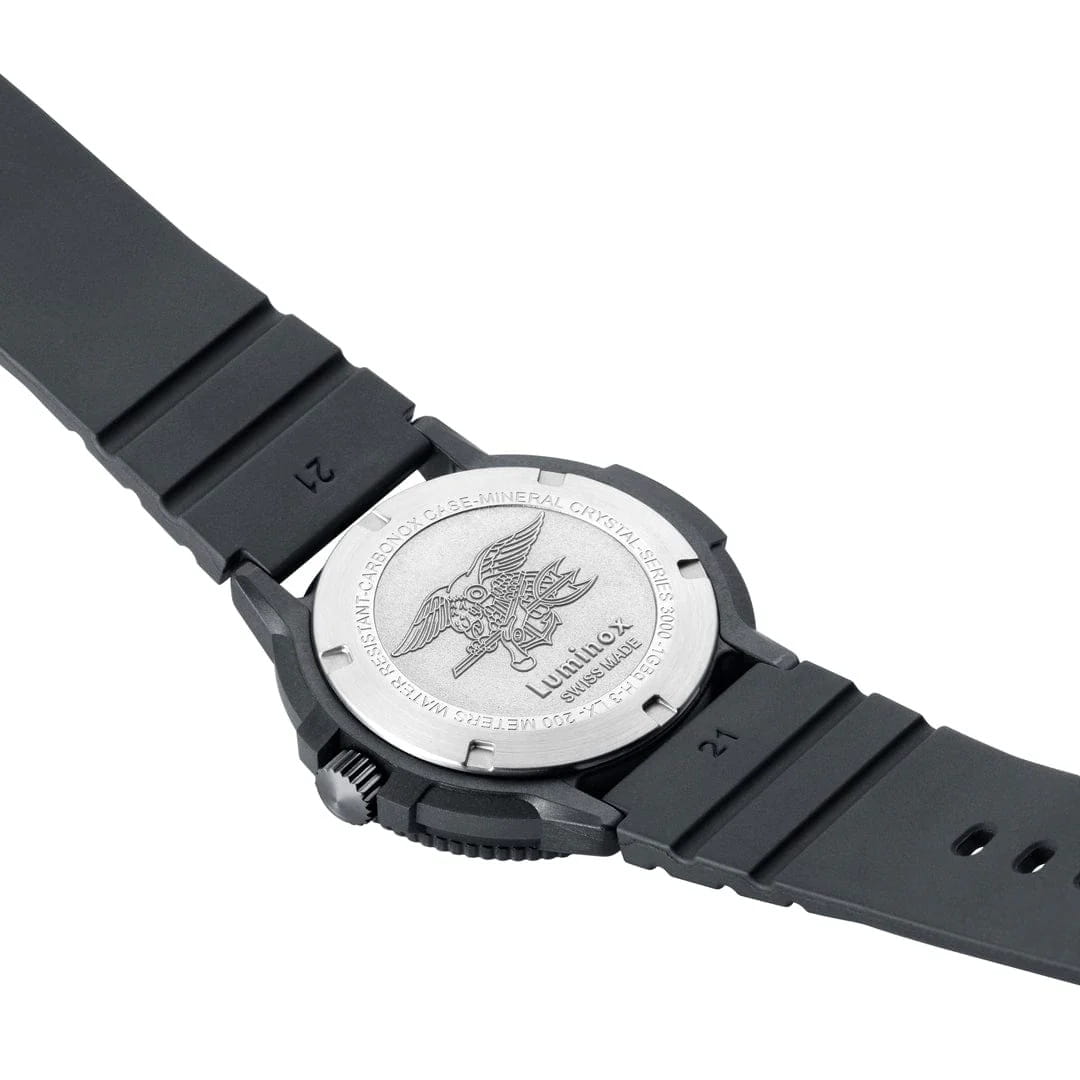 Luminox Luminox Navy SEAL XS.3001.EVO.BO.S  - задняя крышка карбон корпуса, швейцария часы