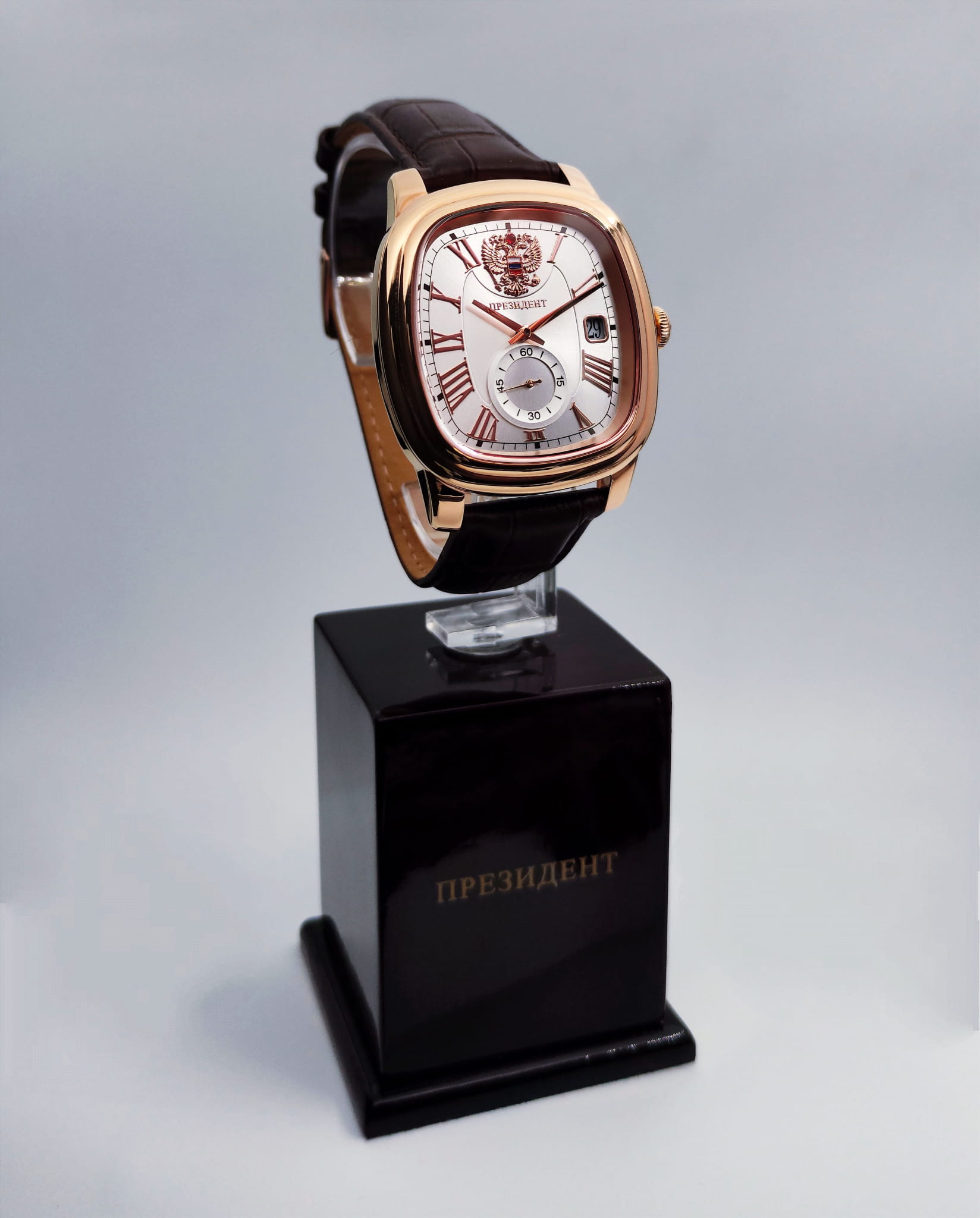 Президент Президент 3709070 кварцевые мужские часы часы крупный план белый циферблата
