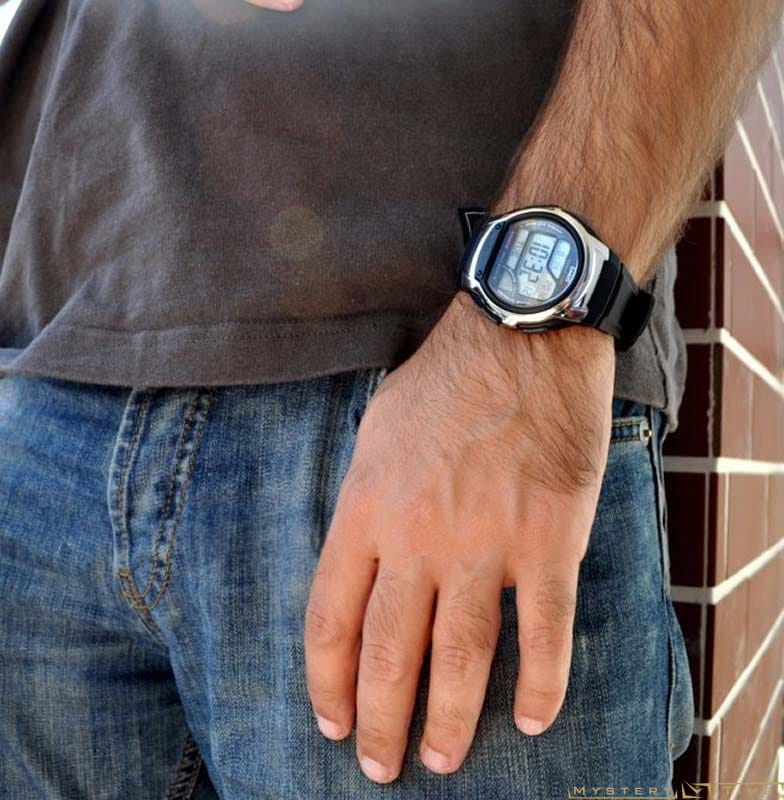 Casio CASIO WV-58R-1AEF , наручные мужские часы фото под углом