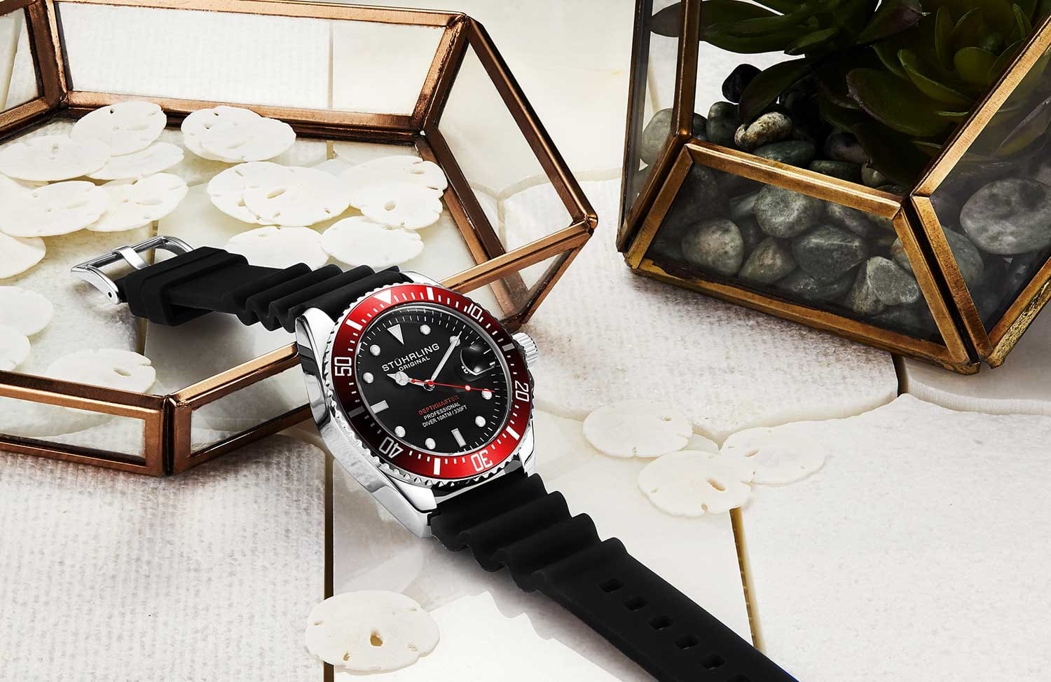 Stuhrling Stuhrling Aquadiver 3950R.3 , наручные мужские часы фото под углом