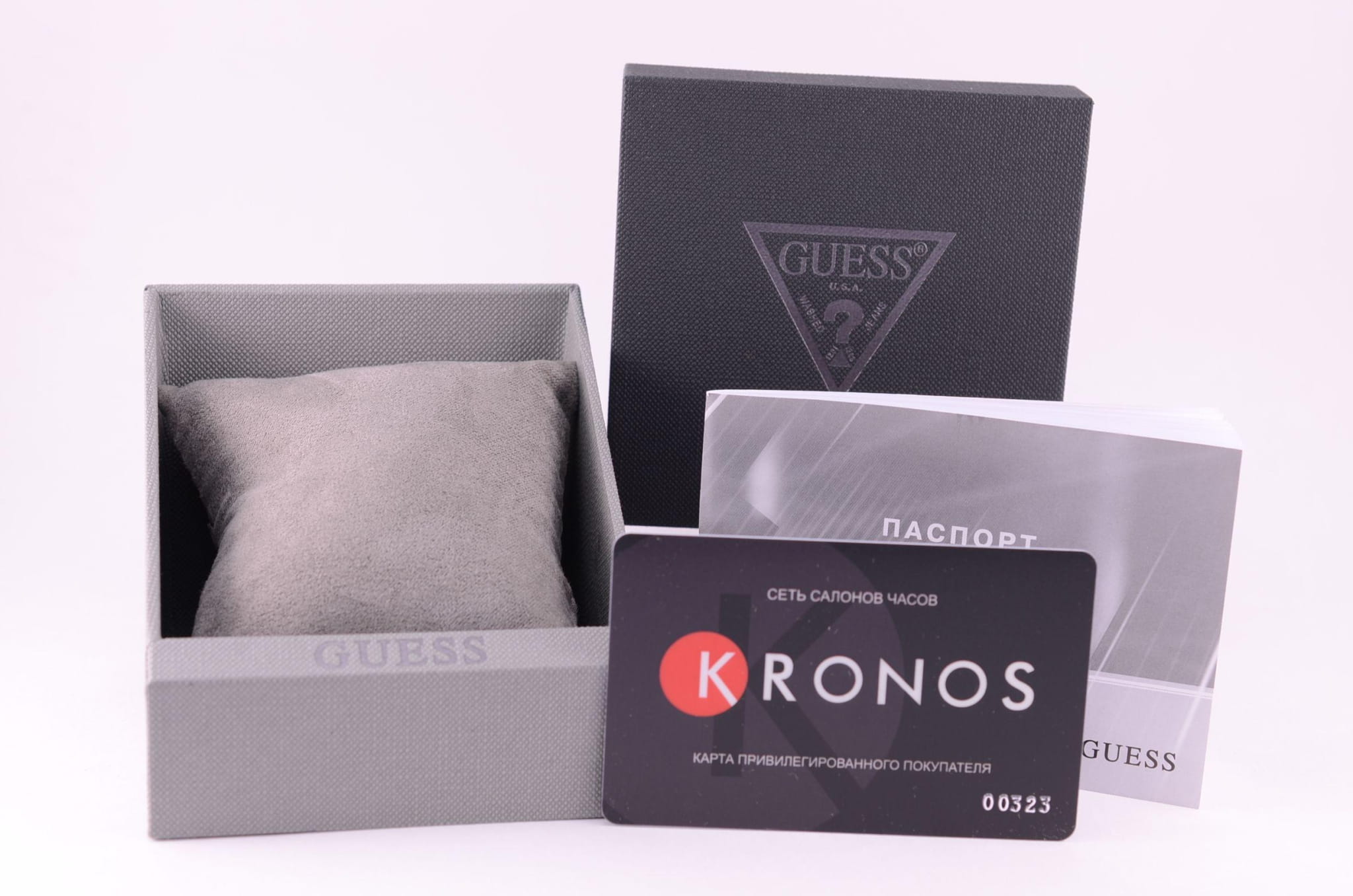 Guess Guess W0442L2,  сша женские часы на браслете  боковой вид