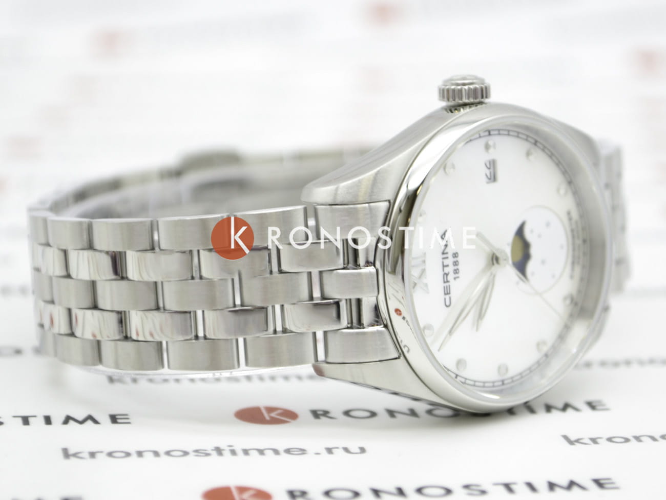 Certina C0332571111800 женские часы застежка крупным планом