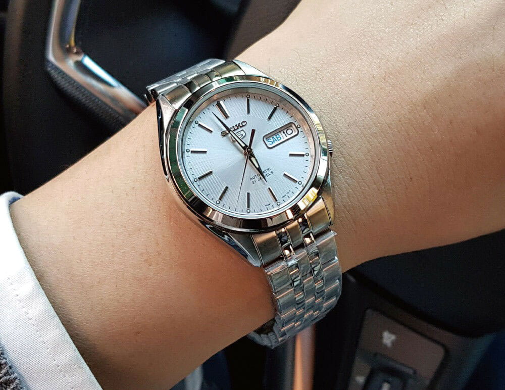 Seiko Seiko 5 Regular SNKL15K1 , наручные мужские часы фото под углом