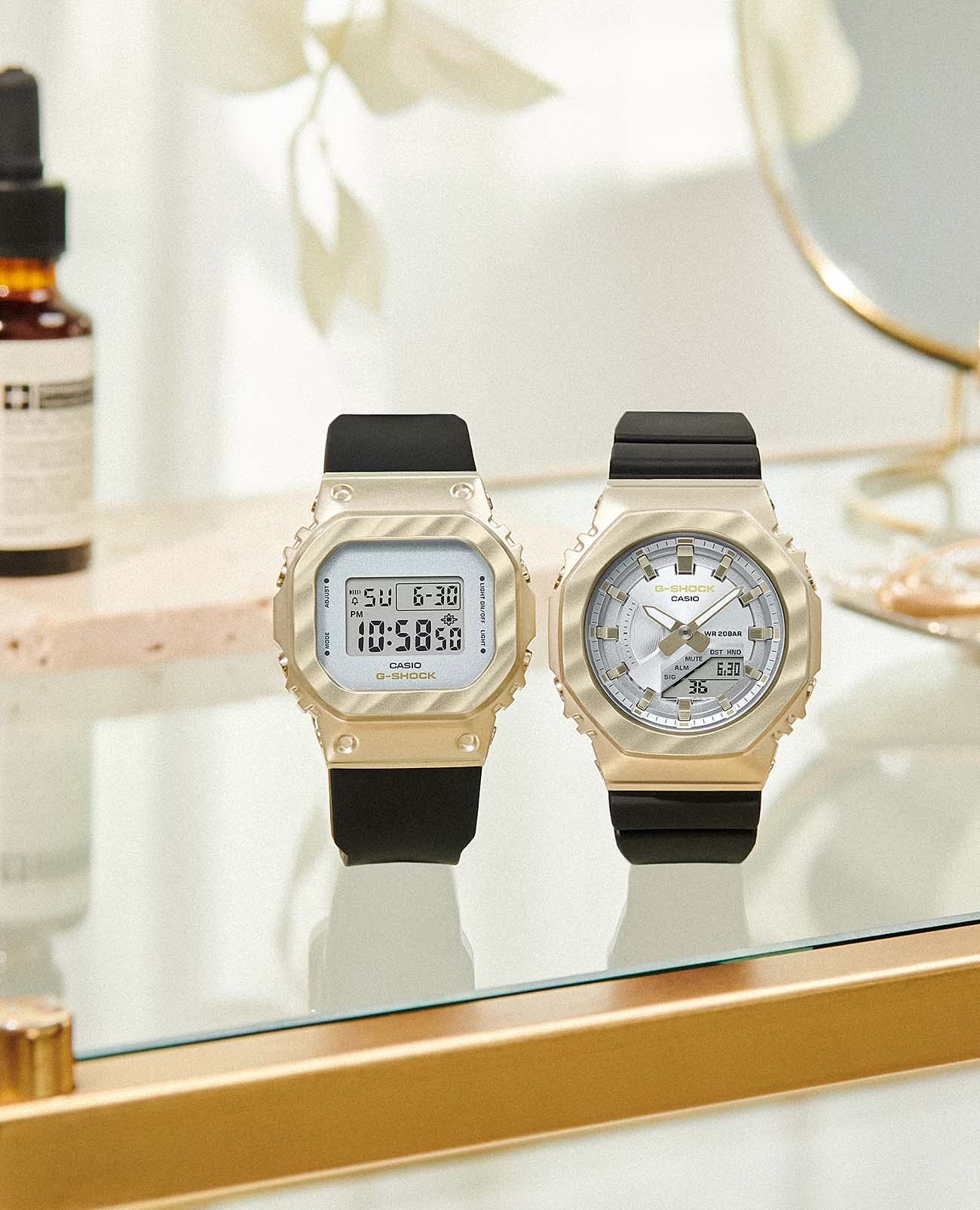 Casio Casio G-Shock GM-S5600BC-1DR (GM-S5600BC-1) электронные женские часы часы крупный план  циферблата