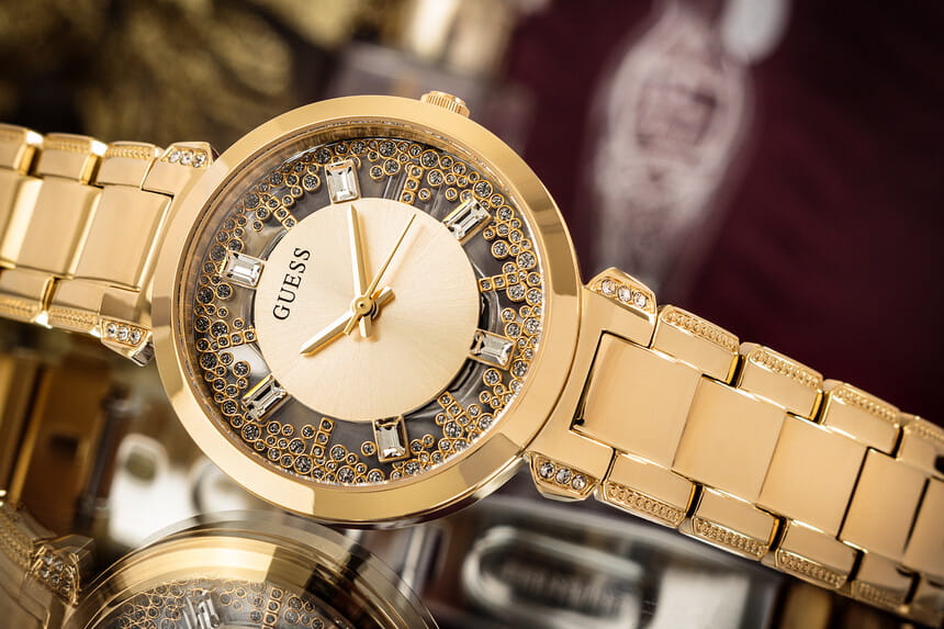 Guess Guess Dress Steel GW0470L2  — детали корпуса и нержавеющая сталь с ip-покрытием