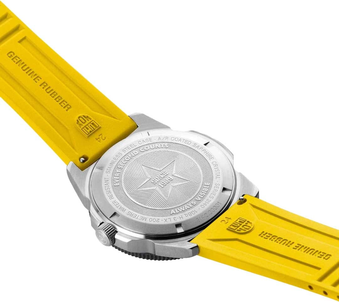 Luminox XS.3125 мужские часы застежка крупным планом