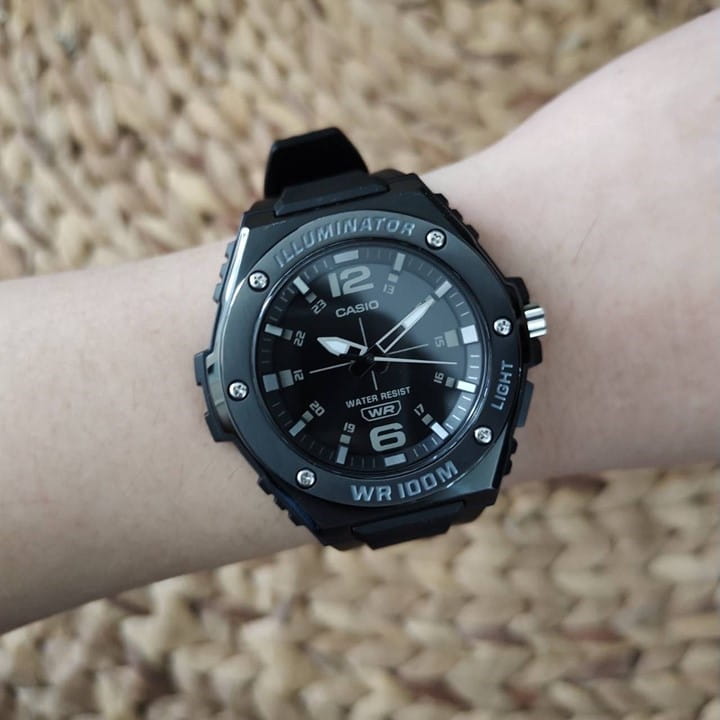Casio Casio Collection MWA-100HB-1AVEF  - задняя крышка металл сталь пластик корпуса, япония часы