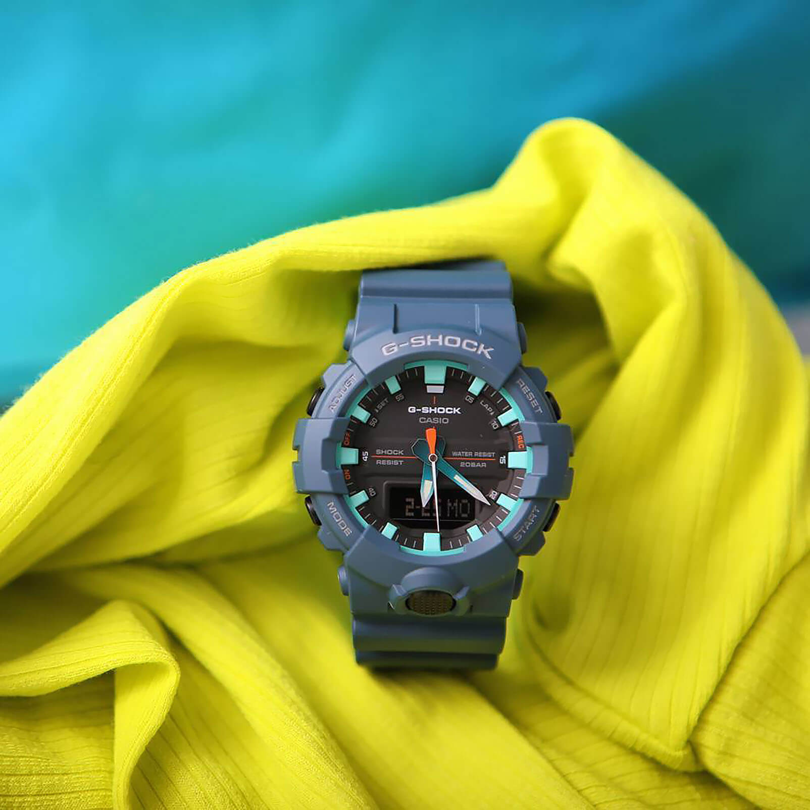 Casio Casio G-Shock GA-800CC-2A, g-shock япония мужские часы на браслете полимер боковой вид