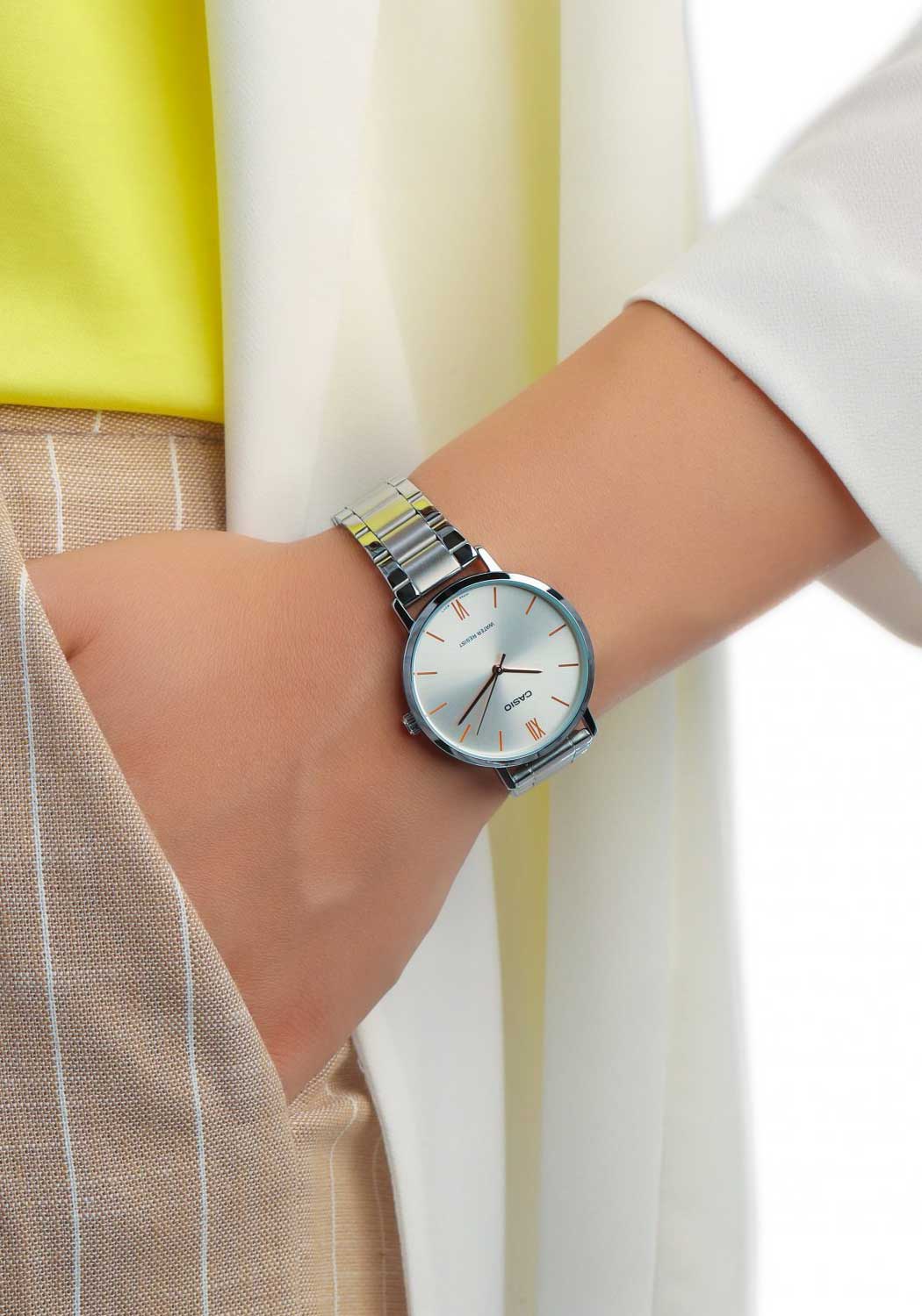 Casio Casio Collection  LTP-VT01D-7B , наручные женские часы фото под углом