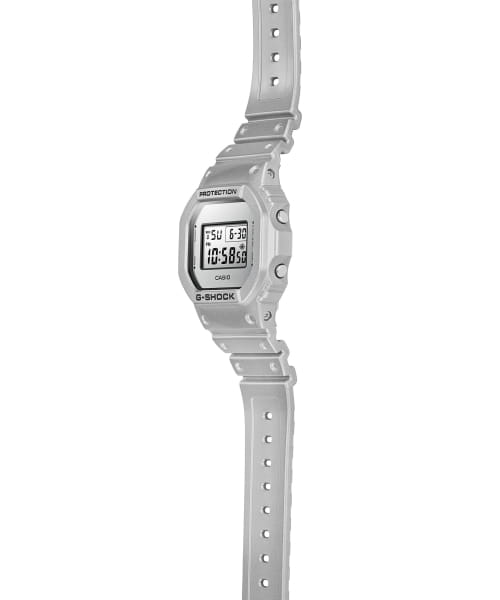 Casio Casio G-Shock DW-5600FF-8DR (DW-5600FF-8) электронные мужские часы часы крупный план серый циферблата