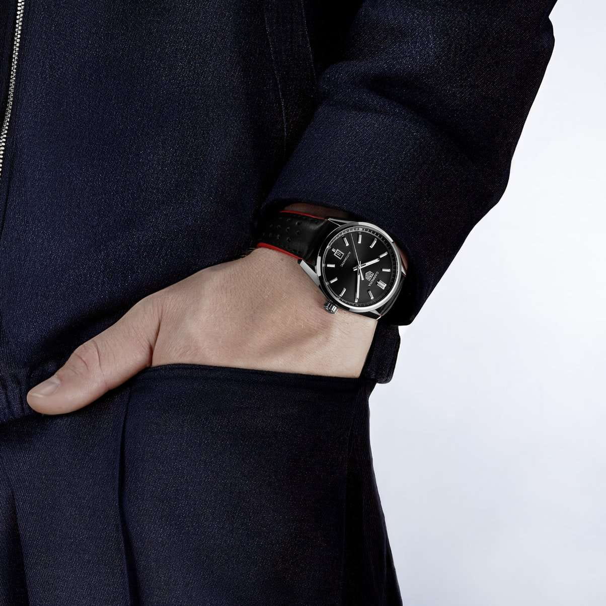 TAG Heuer TAG Heuer Carrera Date WBN2110.FC6623 мужские часы черный циферблат на запястье