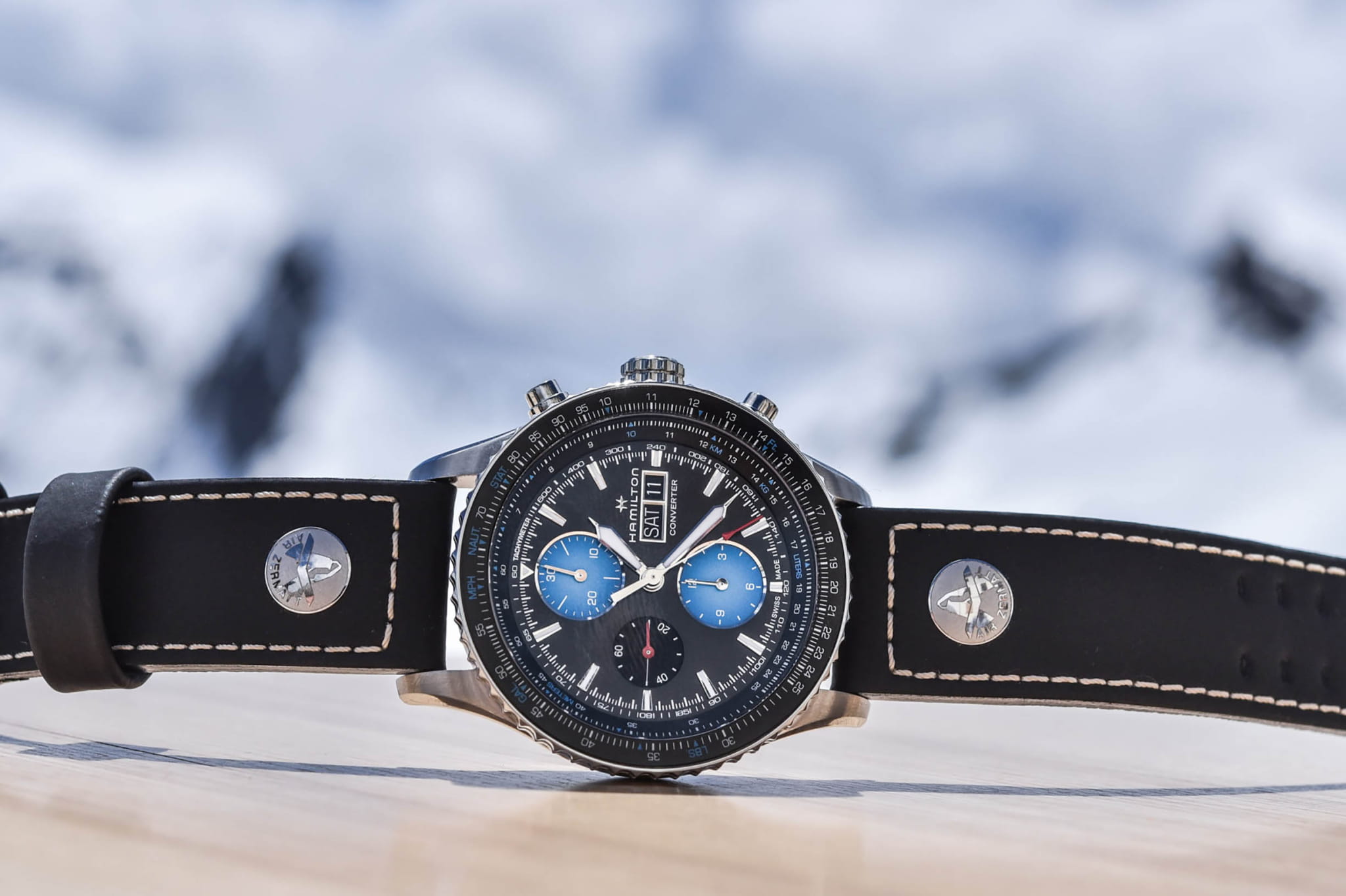 Hamilton Hamilton Khaki Aviation Converter Air Zermatt Limited Edition H76706730 пилотские наручные часы, вид спереди