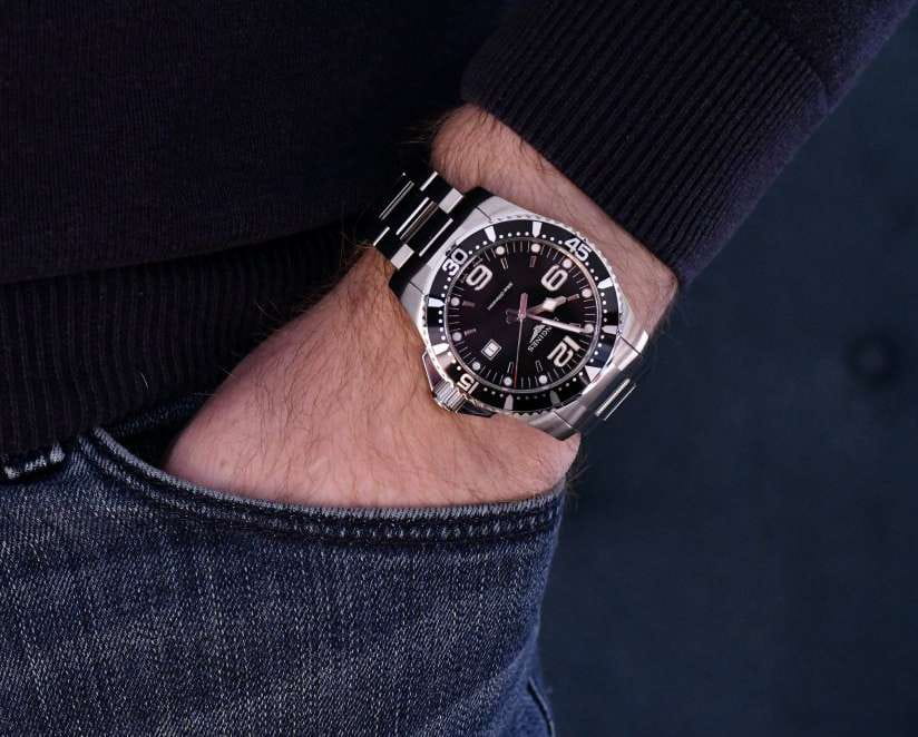 Longines Longines HydroConquest L3.840.4.56.6 кварцевые мужские часы часы крупный план черный циферблата