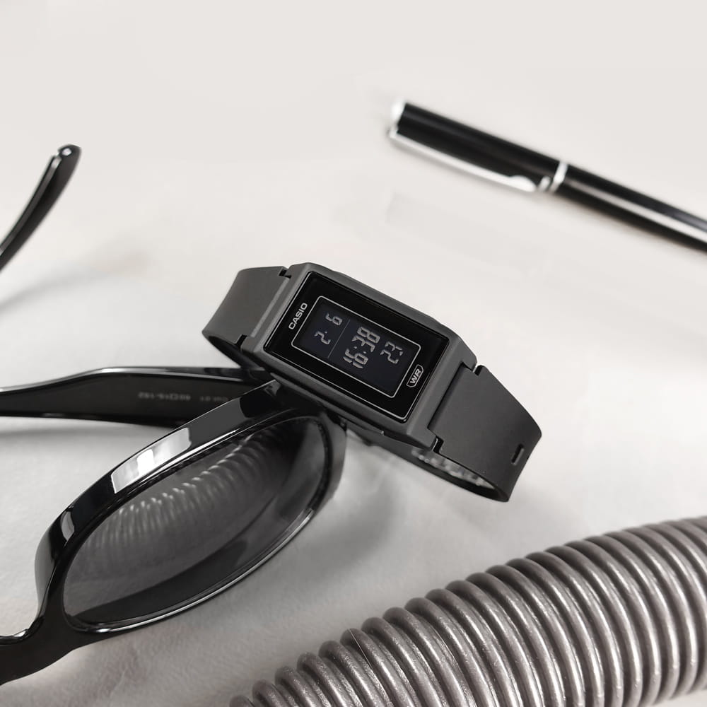 Casio Casio Collection LF-10WH-1DF (LF-10WH-1) кварцевые женские часы часы крупный план черный циферблата